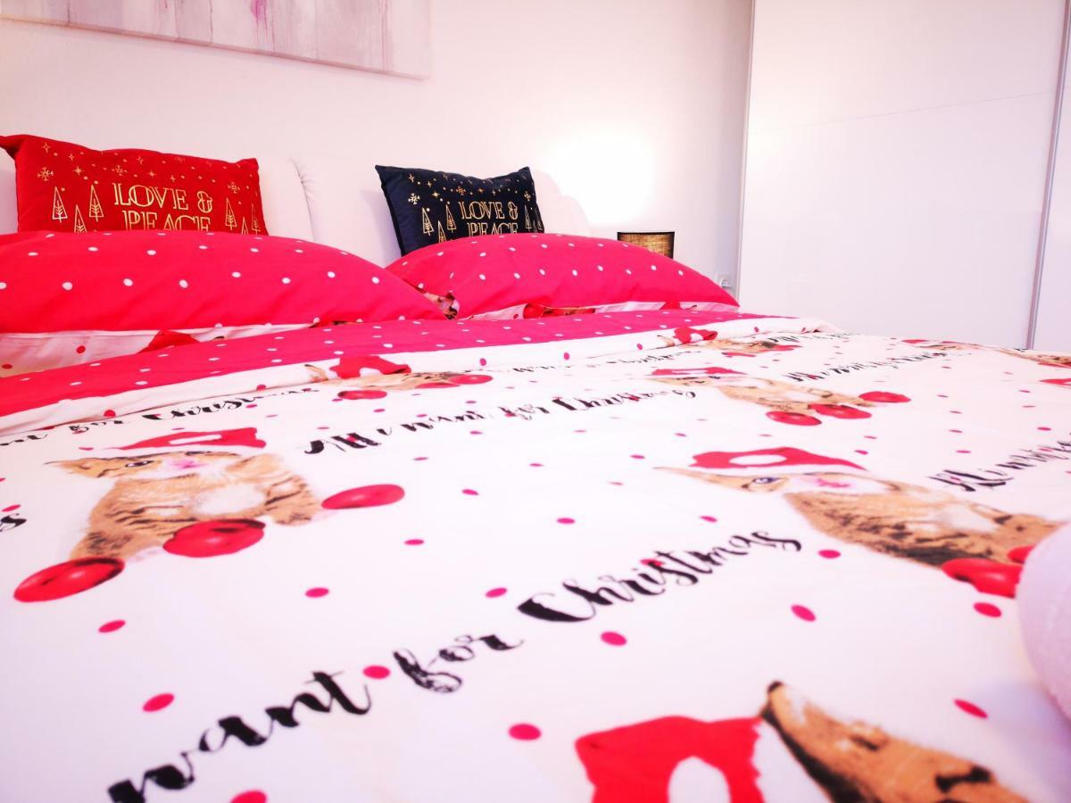 Apartman "Sabine Red" With Heated Pool Omišalj Eksteriør billede