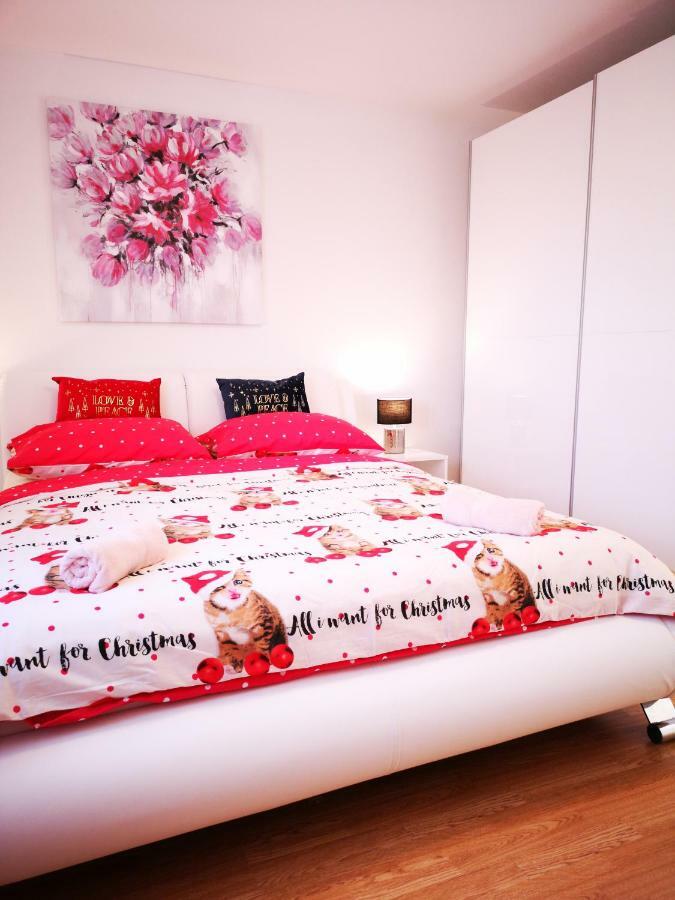 Apartman "Sabine Red" With Heated Pool Omišalj Eksteriør billede